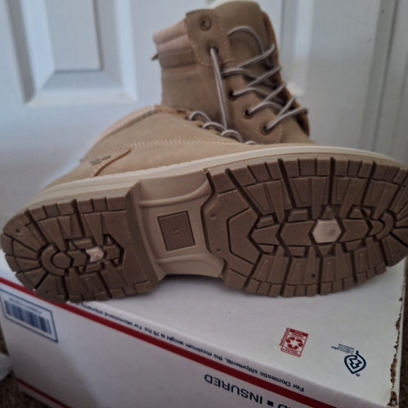 Boots - Picture 10 of 10